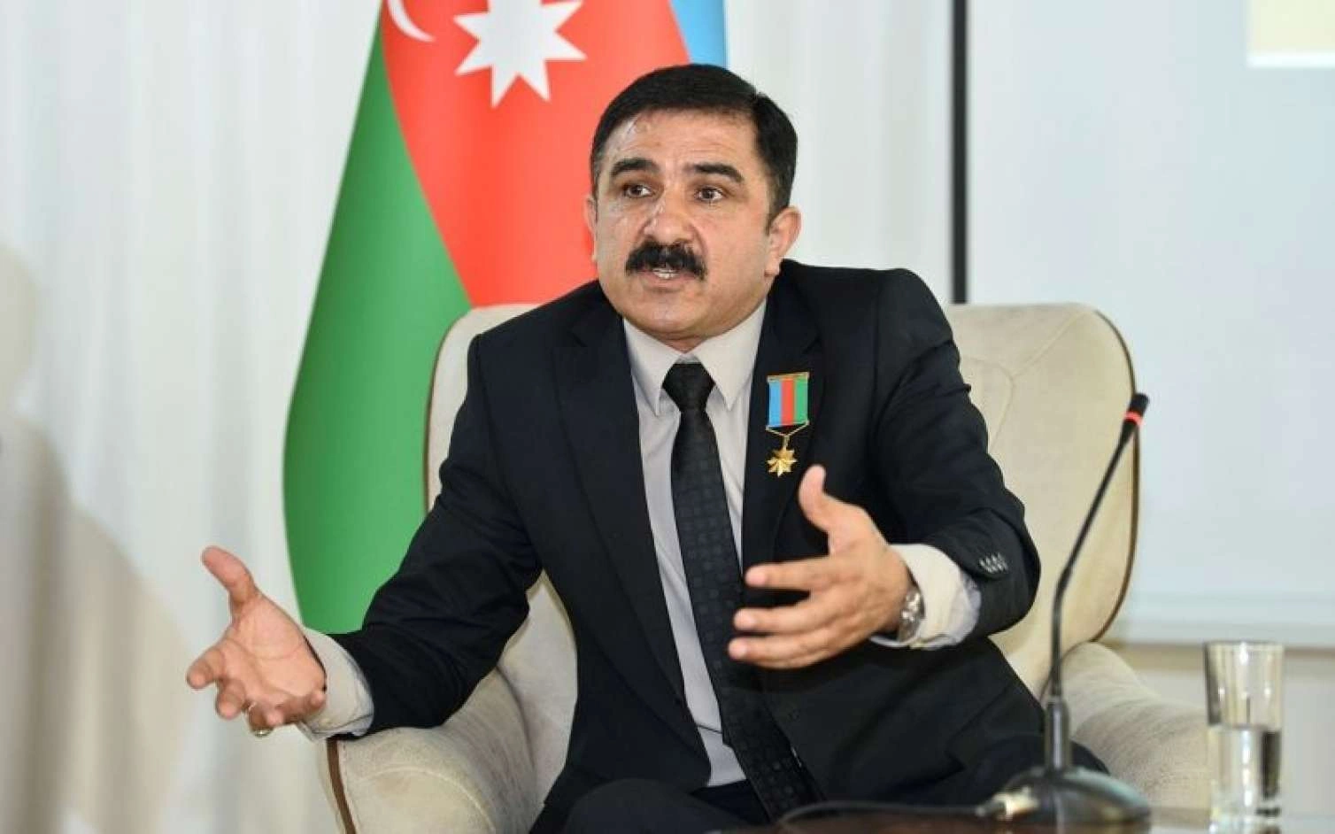 "6 saat ac-susuz qaldım" - İbad Hüseynov Gürcüstanda saxlanılmasından danışdı