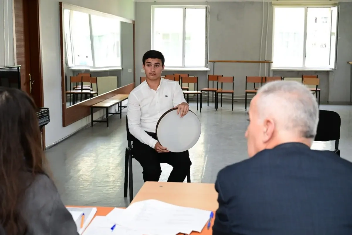 İncəsənət məktəb və mərkəzlərində buraxılış imtahanları keçirilir - FOTOLAR
