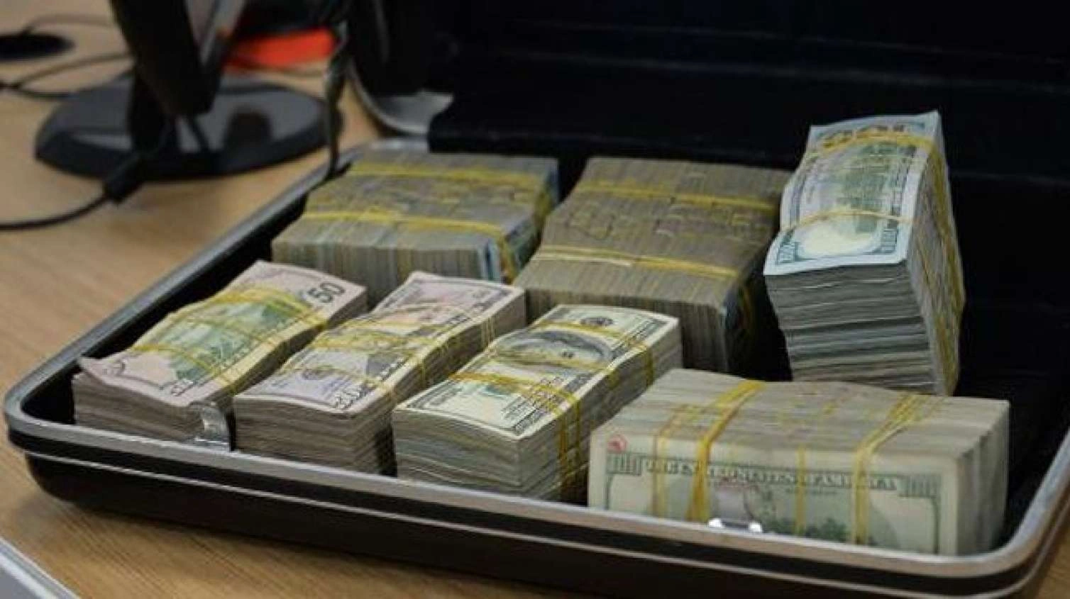 50 eyni lotereya bileti alıb hamsını qazandı