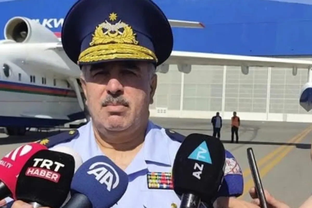 General təqaüdə göndərildi - Foto