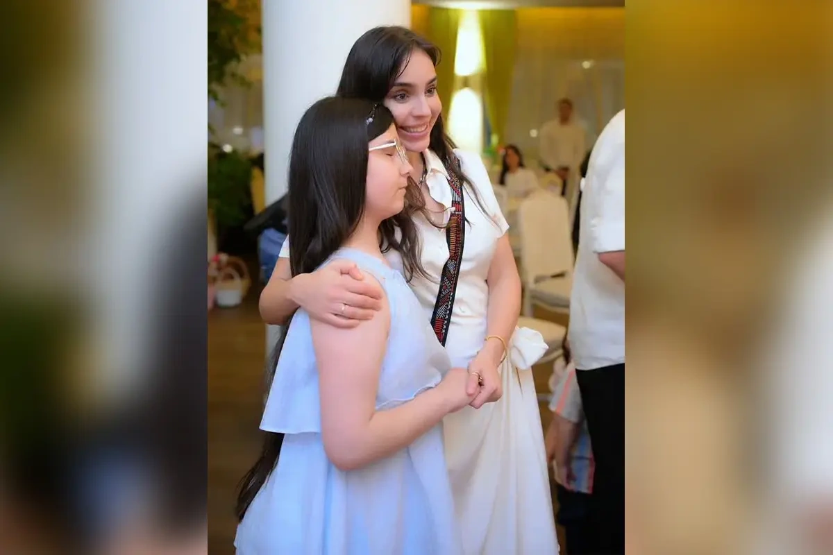 Leyla Əliyeva onun ifasında yeni mahnının təqdimatına qatıldı - Video