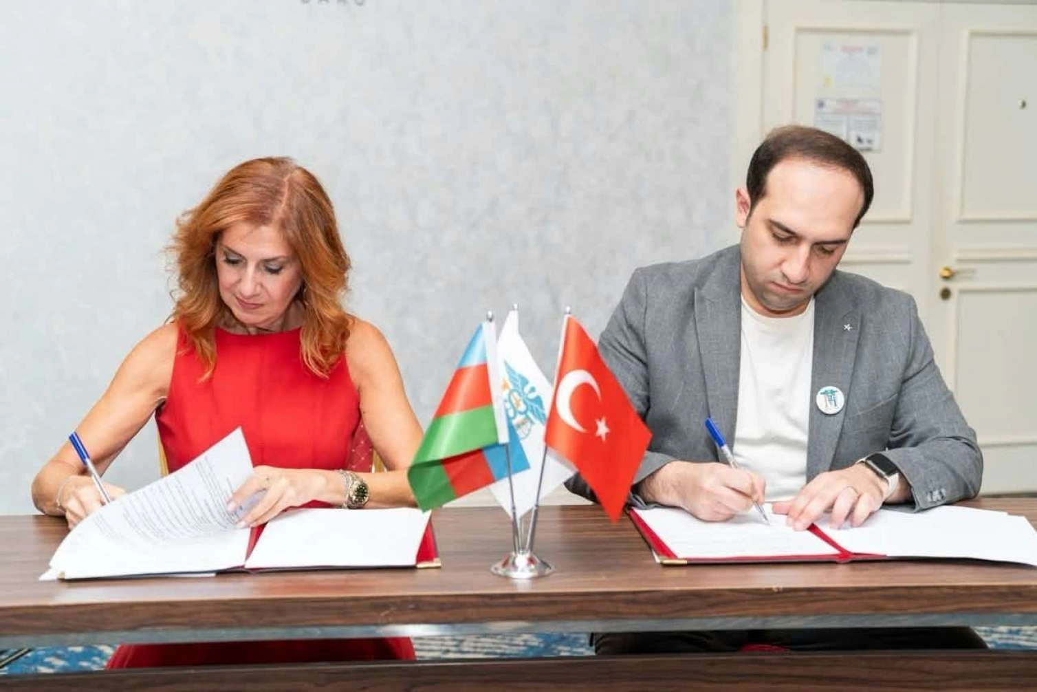 İki ölkə şirkətləri arasında səhiyyə menecmenti üzrə