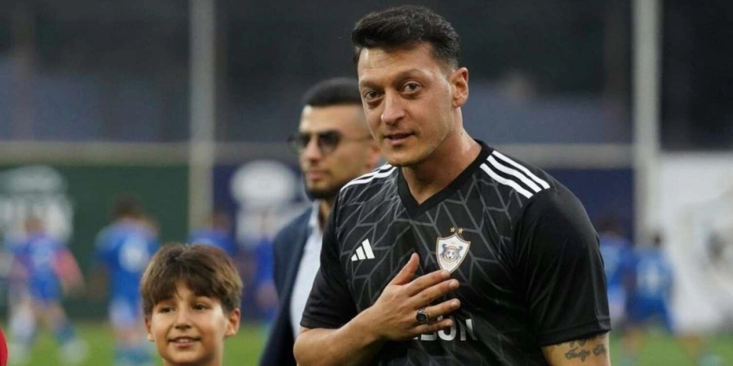 Özildən "Qarabağ" açıqlaması