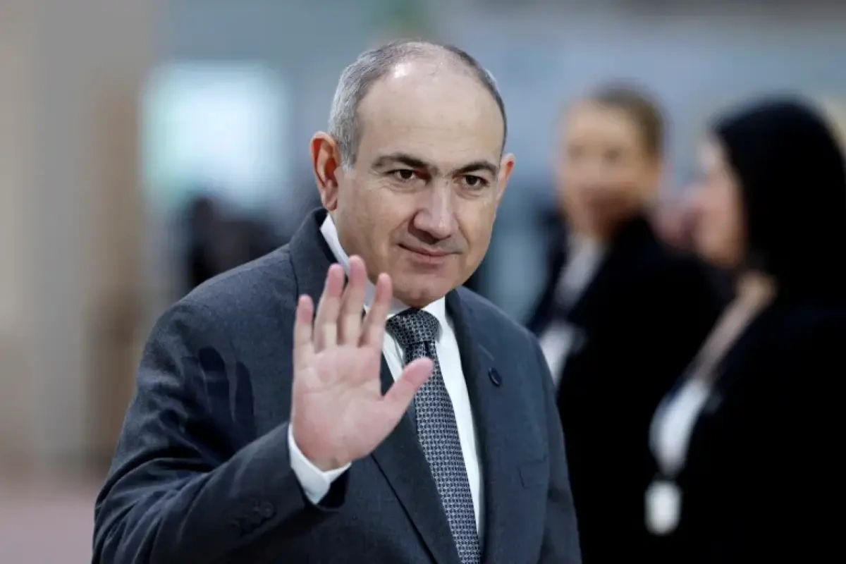 Paşinyan: "Ermənistan xalqı sülhün müdafiəsinə qalxdı"