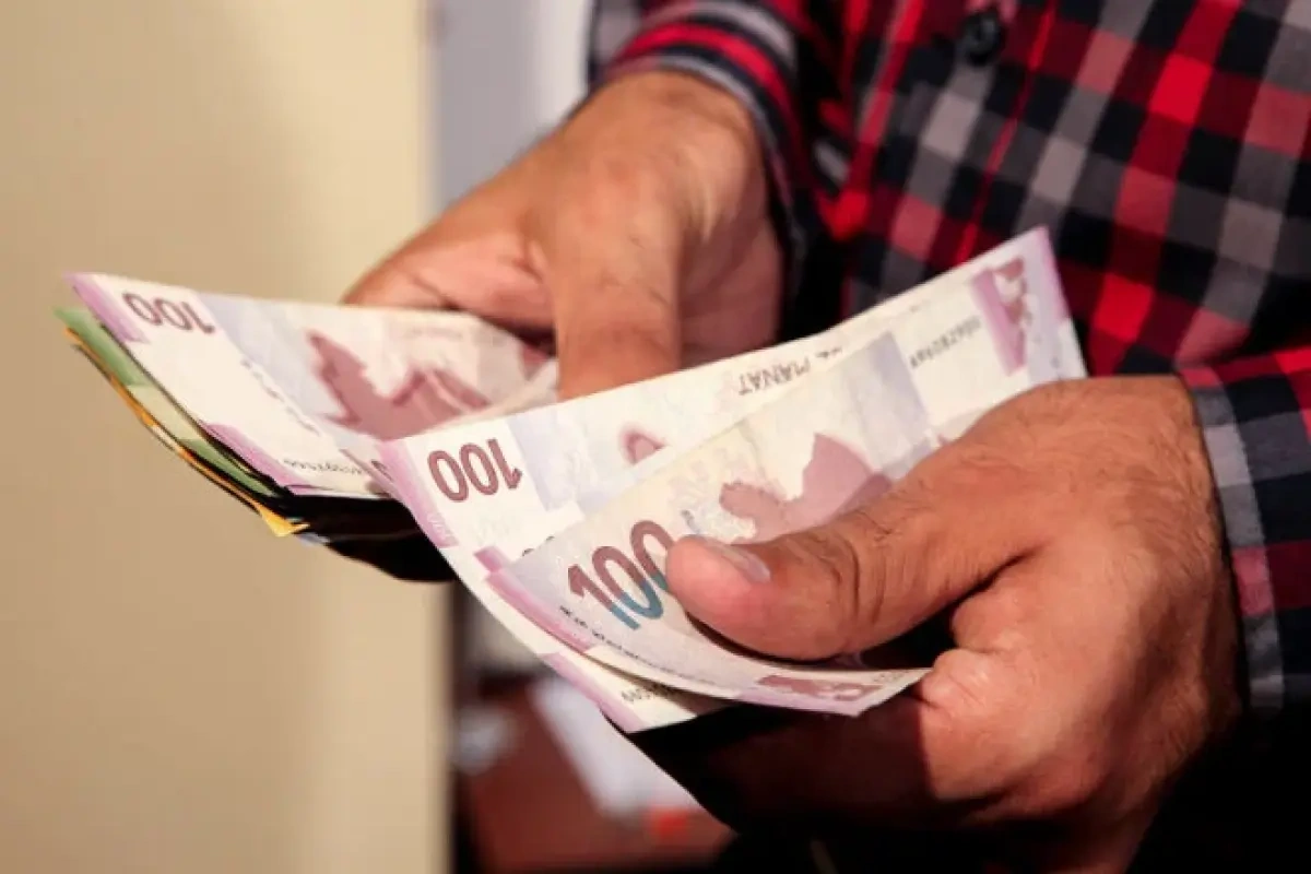 Azərbaycanda bu tələbə və şagirdlərə sığorta ödəniləcək