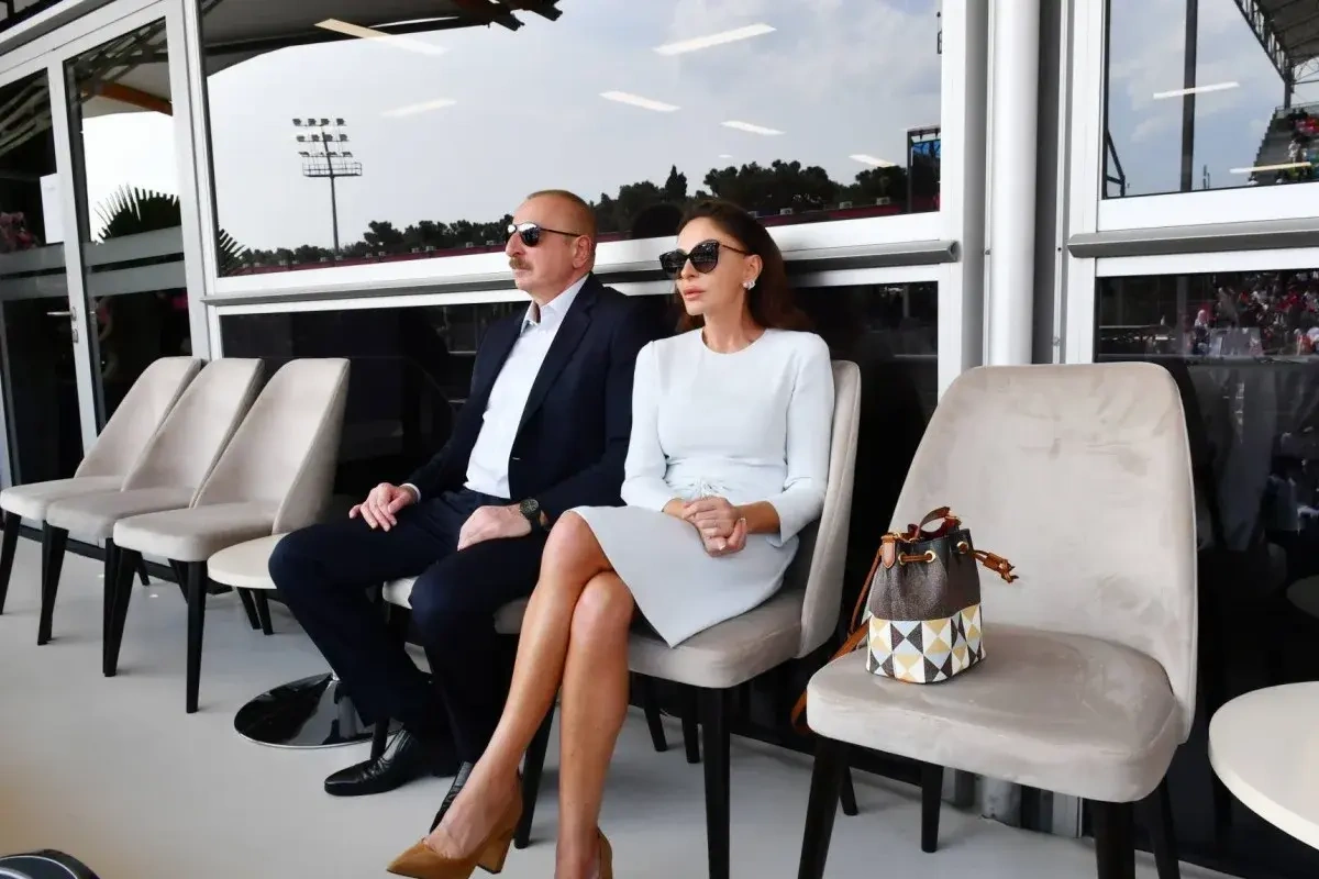 Prezident və birinci xanım "Formula 1"ə baxırlar