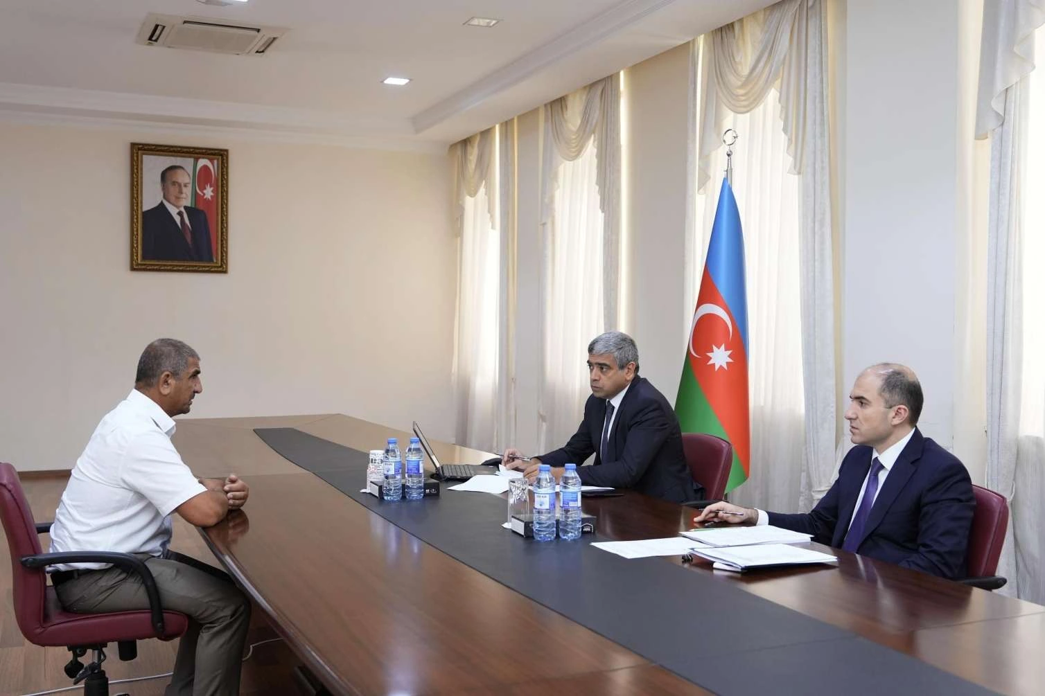 Nazir Anar Əliyev Salyanda vətəndaşları qəbul edib