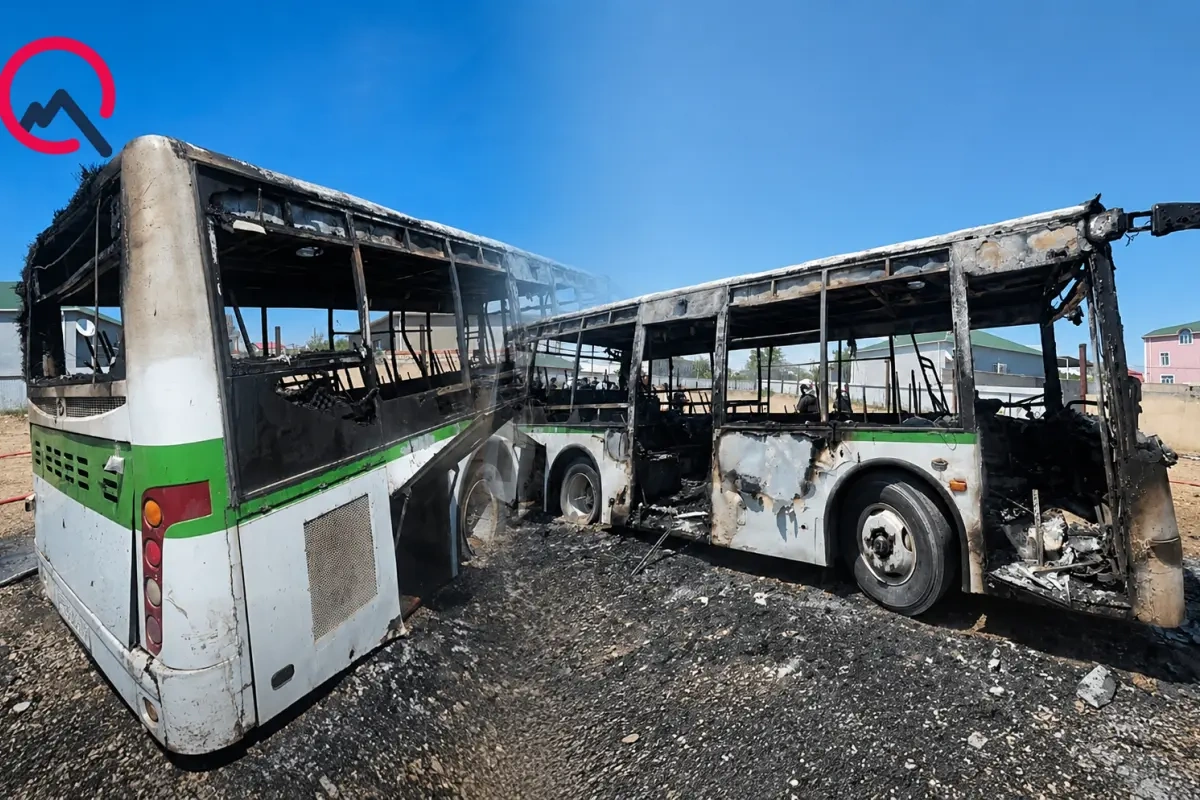 Naxçıvanda iki avtobus yanıb kül oldu – FOTOLAR