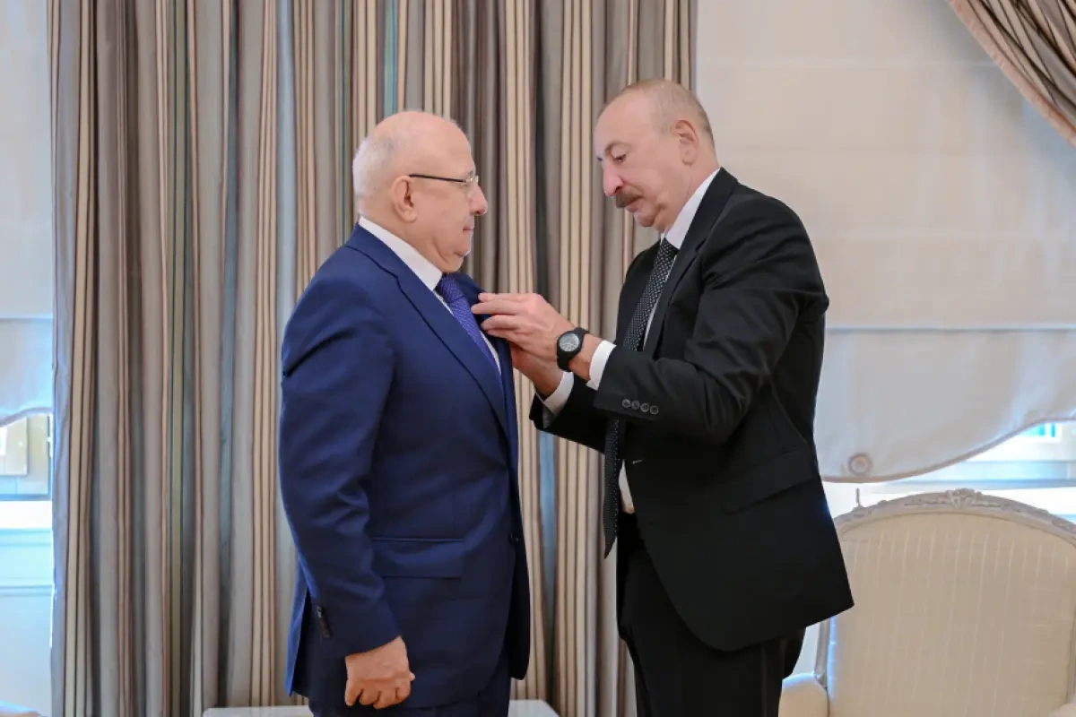 İlham Əliyev Qurban Qurbanova "Dostluq" ordenini təqdim etdi