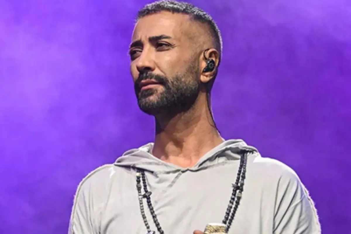 Məşhur müğənninin konsertində dəhşətli - Video