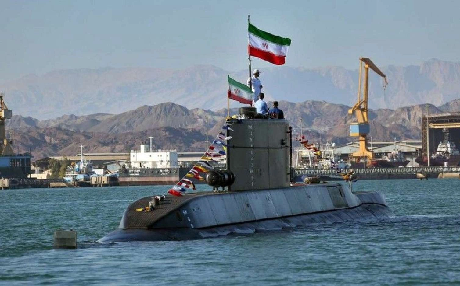6 SEPAH hərbçisi adaya girdi -