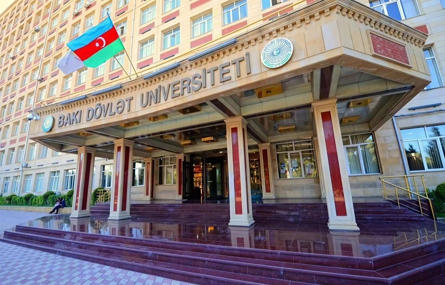 BDU-nun məzun gecəsi son anda ləğv edildi