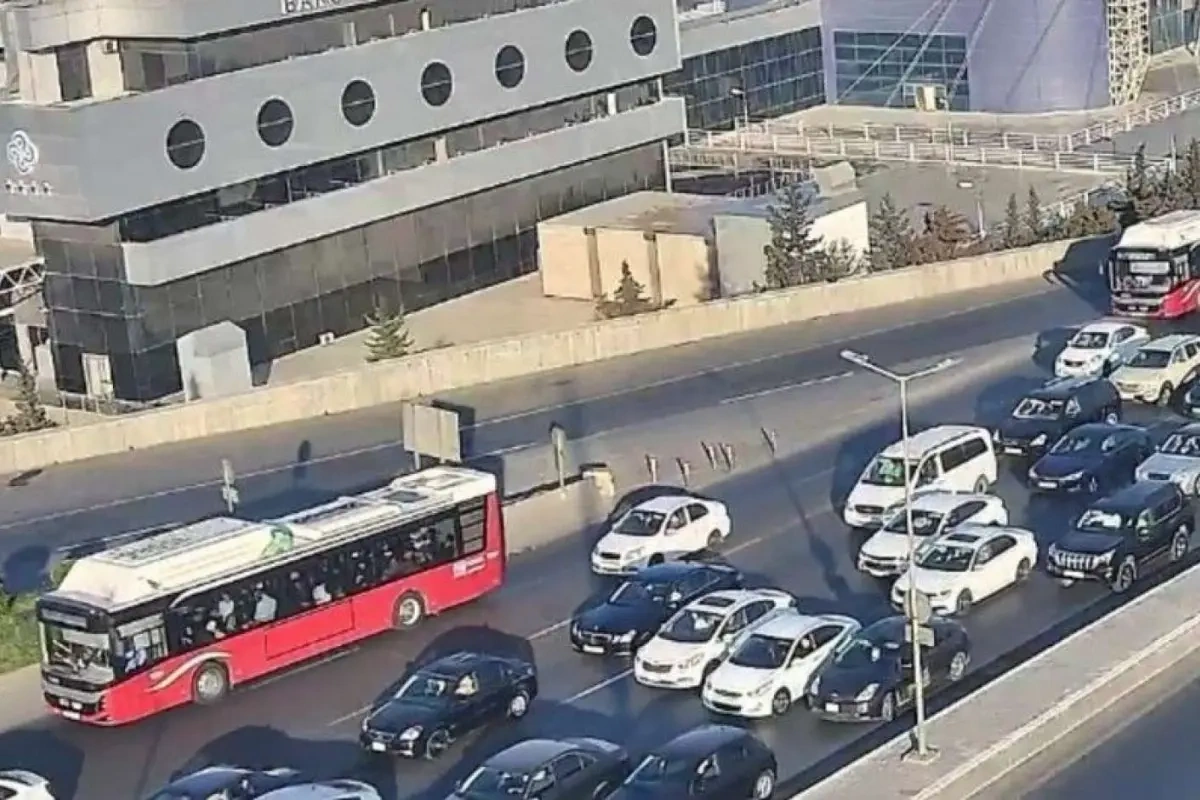 Bakının bu küçələrində sıxlıq var - SİYAHI