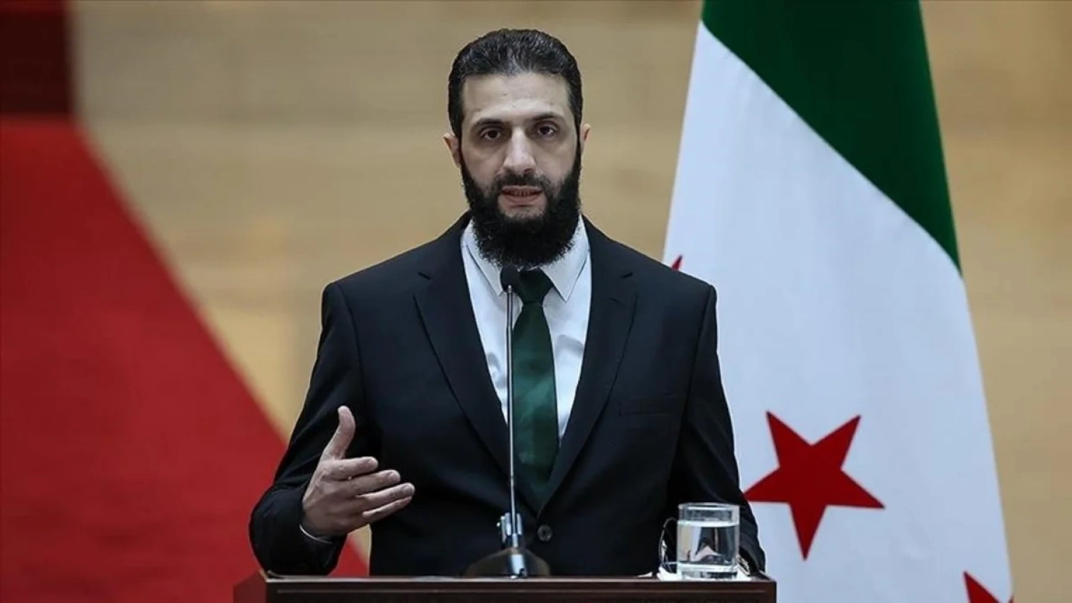 Tramp Şaraadan müharibəyə girməsini istəyir