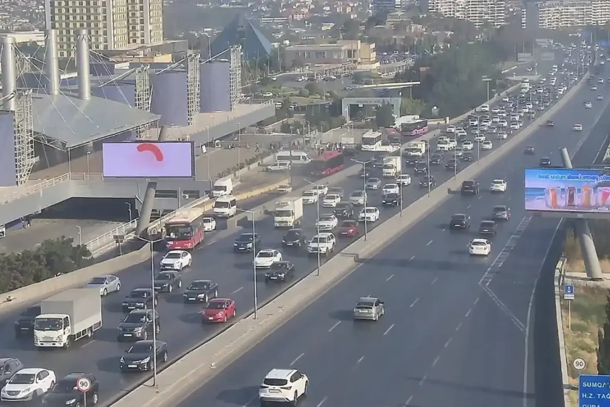 Bakıda yalnız üç istiqamətdə tıxac yarandı