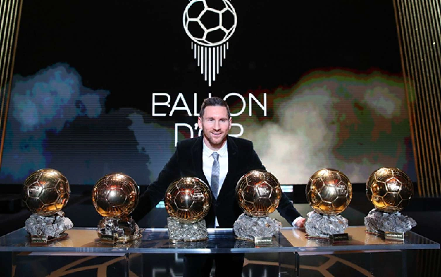 Lionel Messi 17-ci dəfə “Qızıl top”a namizəd oldu