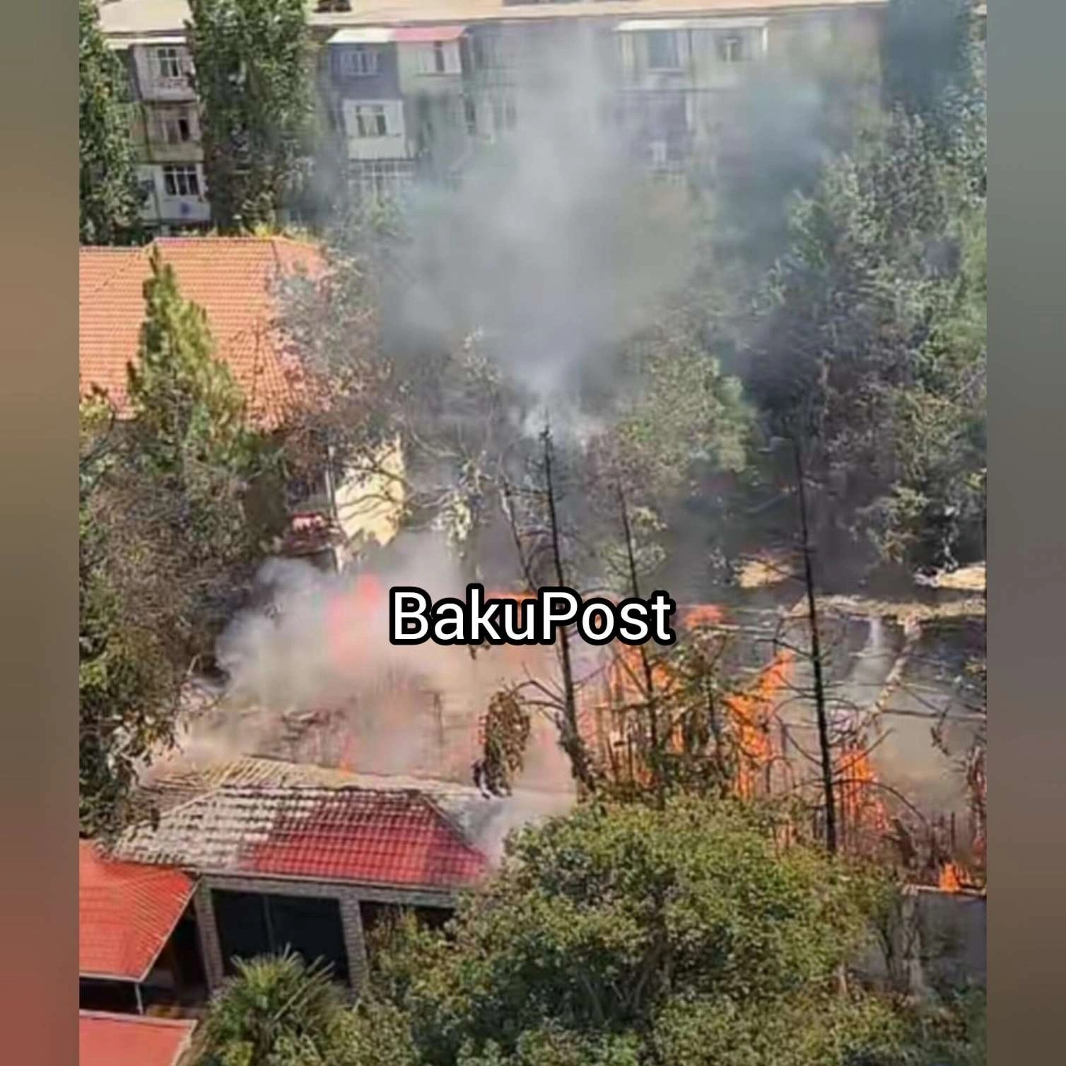 Bakıda "Milyonerlər məhəlləsi"ində tikili