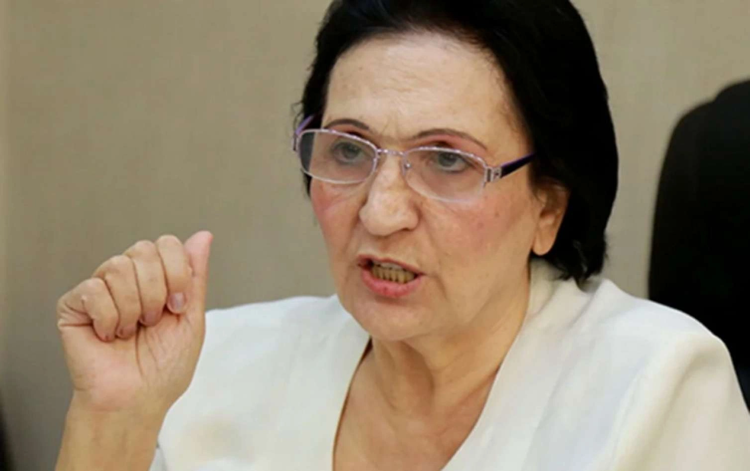 Vəfat edən sabiq rektor bu vəzifəli şəxsin anasıdır
