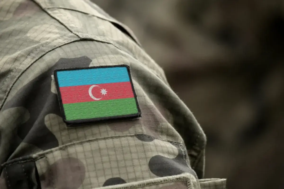 Elmi dərəcəli hərbçilər üçün leytenantlıq müddəti azaldıldı