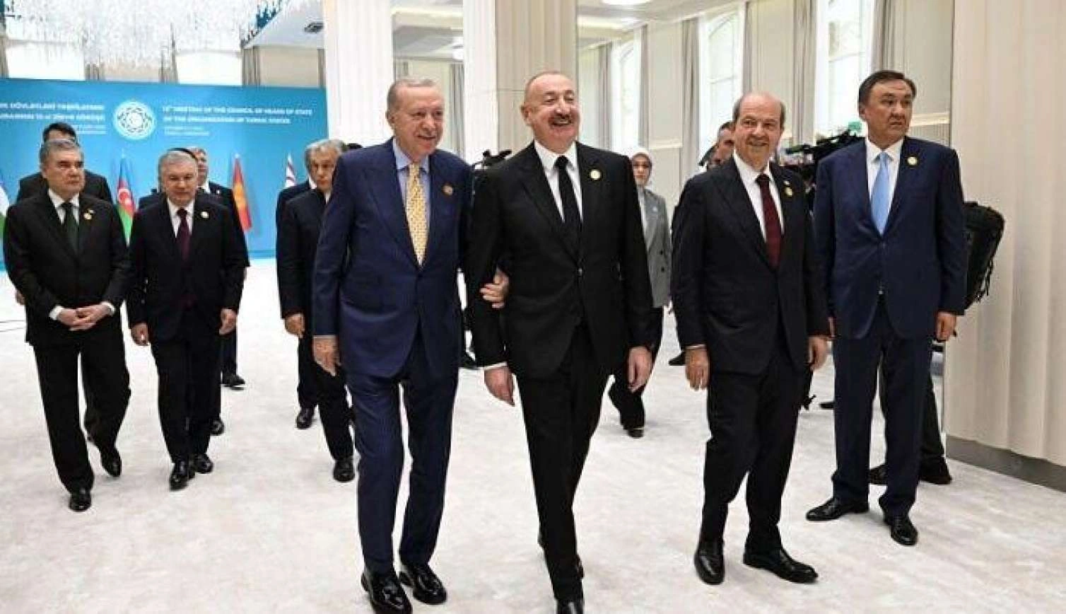 Əliyevlə Ərdoğan Bişkekdə qol-qola...