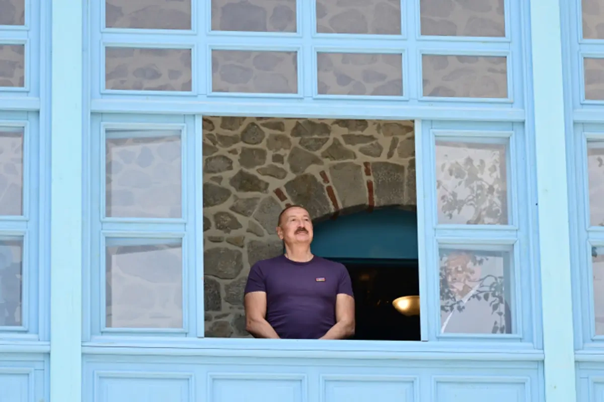 Prezident “Sadıqcanın evi”ndə - Fotolar