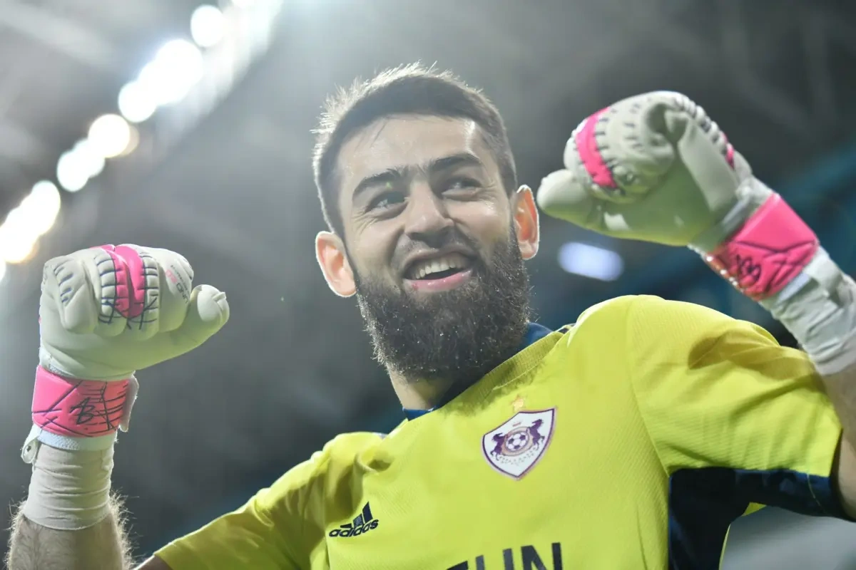 Mayk Menyan Şahruddinə xüsusi hədiyyə yolladı - Foto