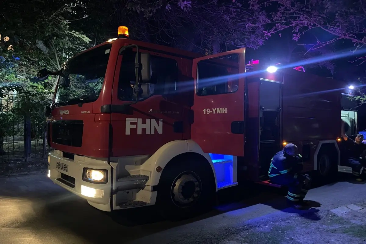 Bakıda məktəbin həyətində yanğın oldu