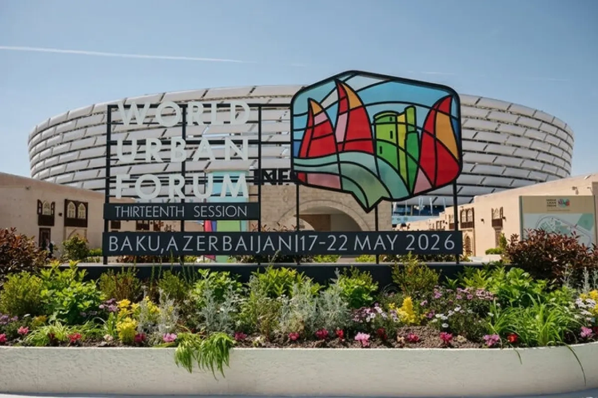 WUF13-də BMT və Azərbaycanın bayraqları qaldırıldı