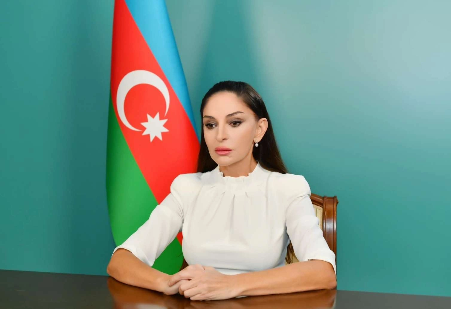 Mehriban Əliyeva Müstəqillik Günü ilə bağlı