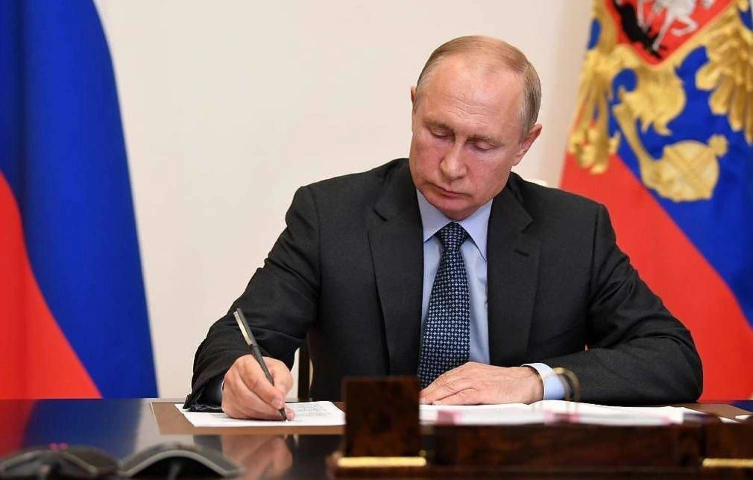 Putin iki türk ölkəsi ilə bağlı əmr verdi