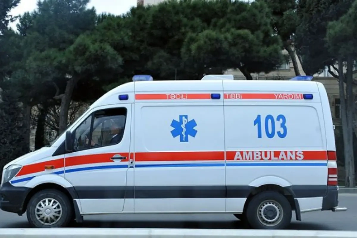 19 yaşlı qız 3-cü mərtəbədən yıxıldı - Vəziyyəti ağırdır