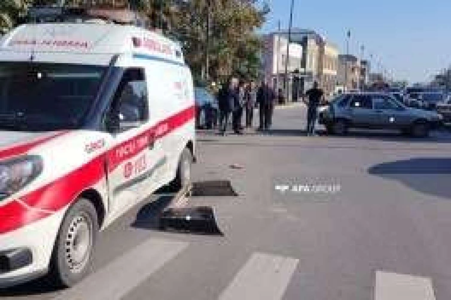 Gəncədə 3 maşın və təcili yardım toqquşdu