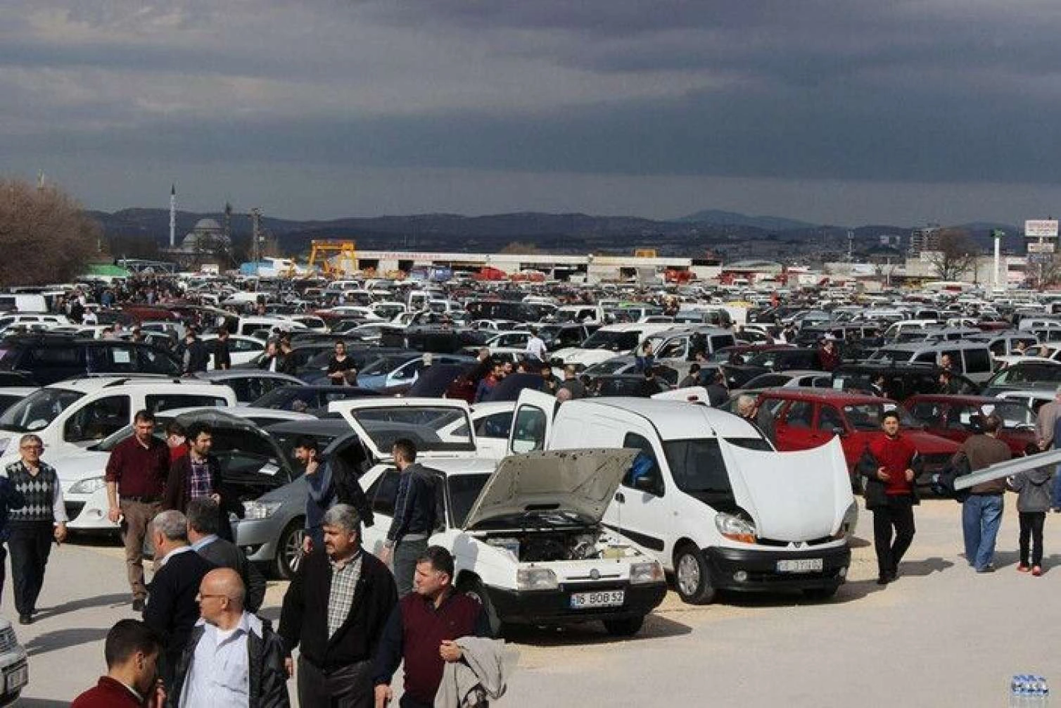 Köhnə avtomobili olanların nəzərinə -