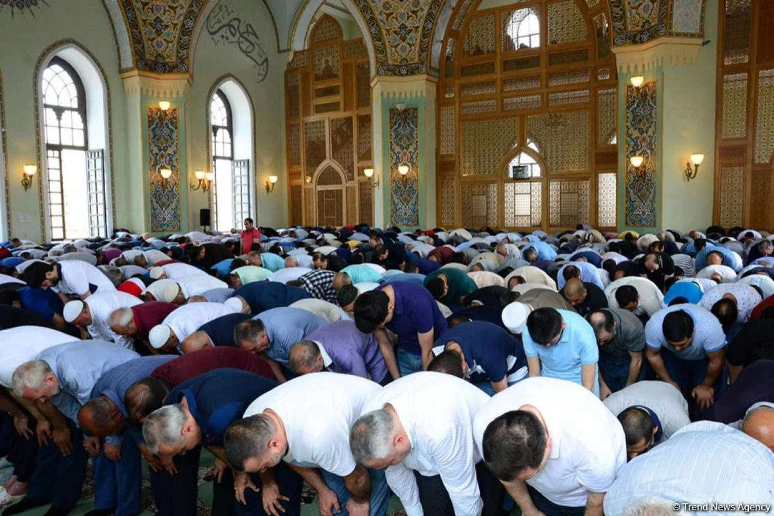 Bakıda axund cərimələndi - Səbəb