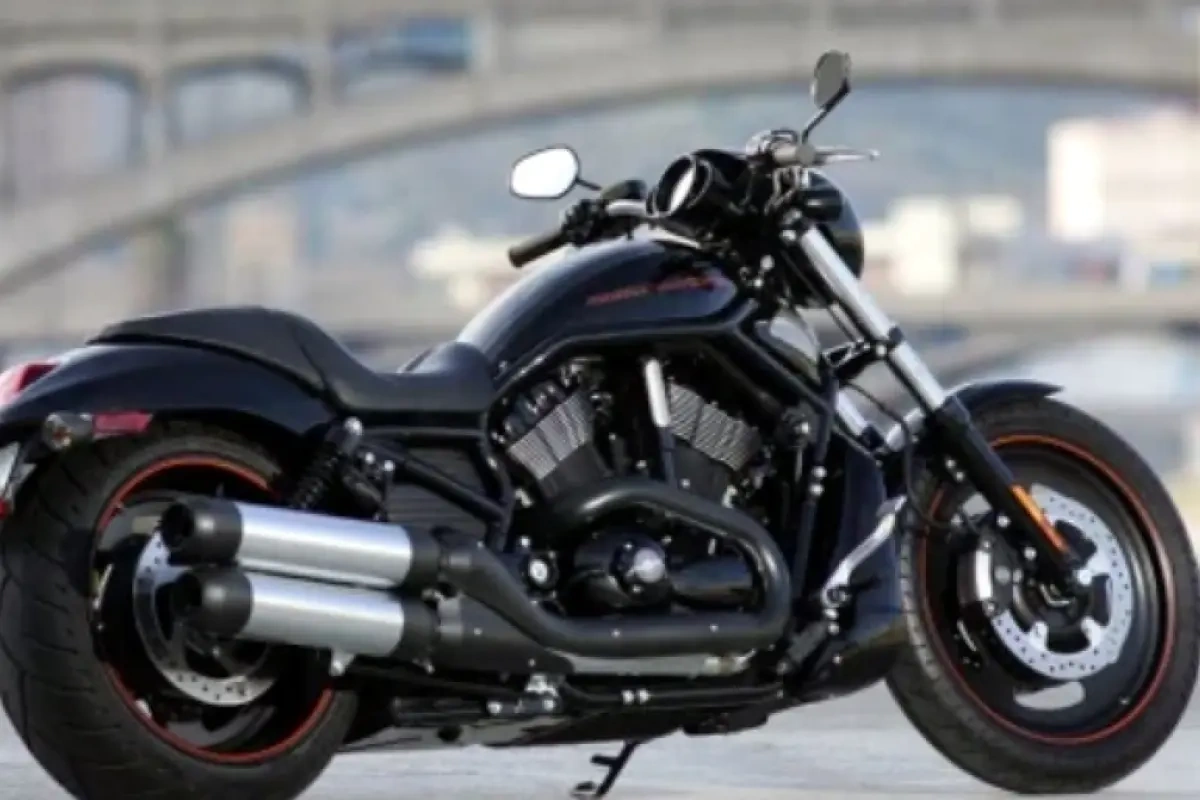Bakıda boğazı kəsilən gənc motosikletlə qardaşının yanına getdi
