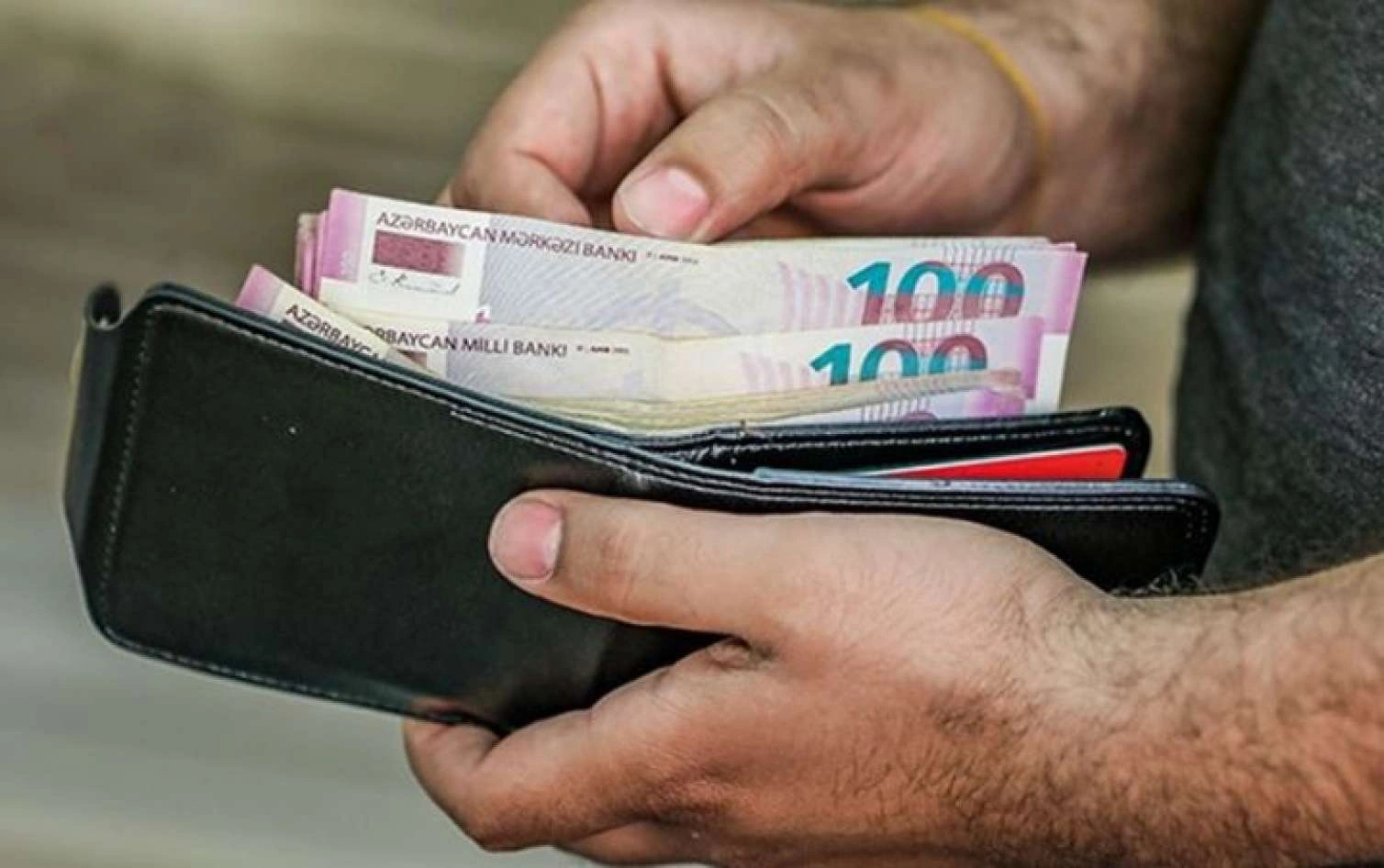 Onlara hər ay 600 manat müavinət ödənilir