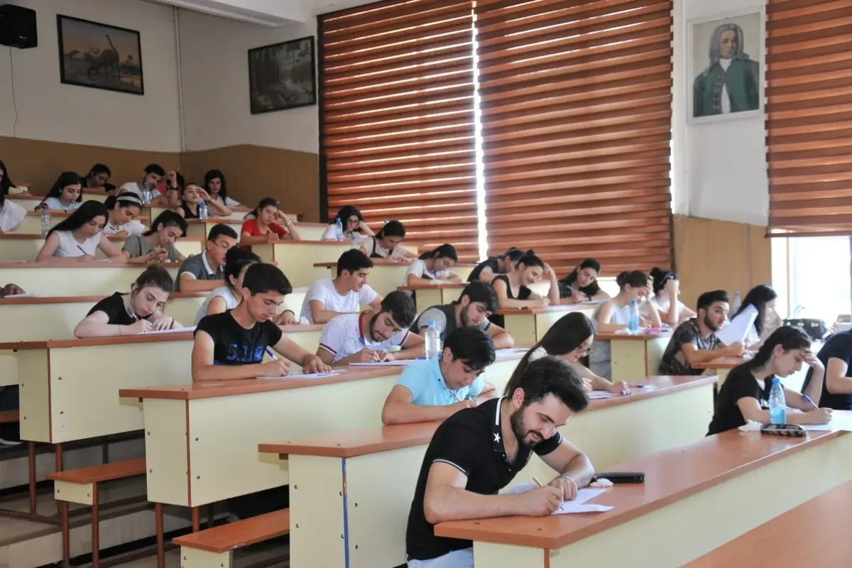 Tələbələrin yerdəyişməsi üzrə sənəd qəbuluna başlanılır -  Bu tarixdən