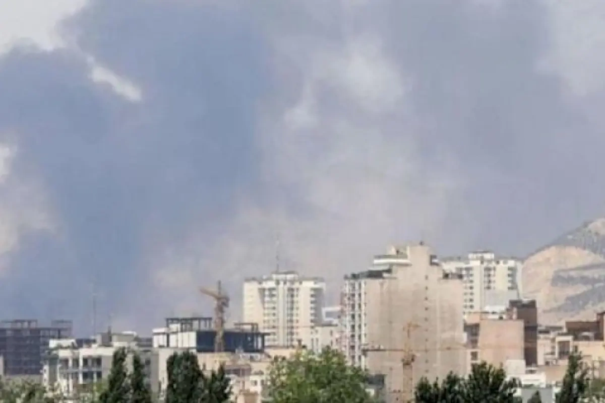 İranda yaşayış massivinə mərmi düşdü