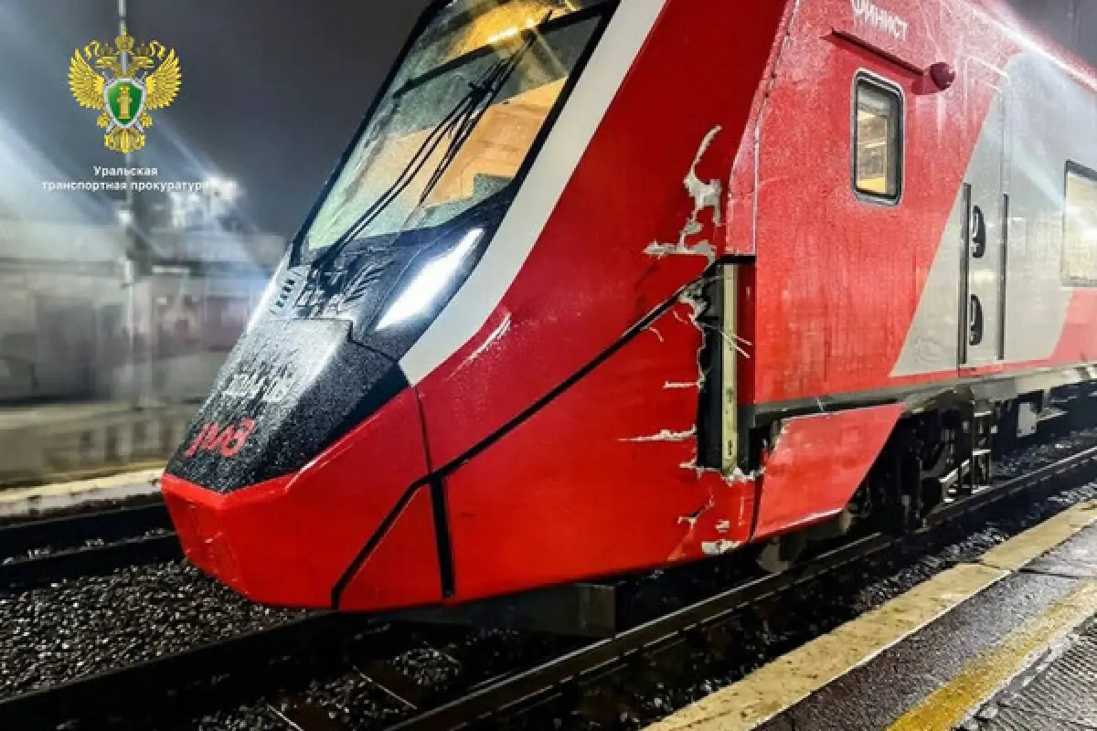 Rusiyada sərnişin qatarı yük maşını ilə toqquşdu
