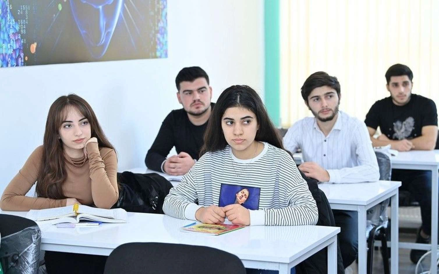 Kolleclərdə ən yüksək təhsil haqqı olan ixtisaslar