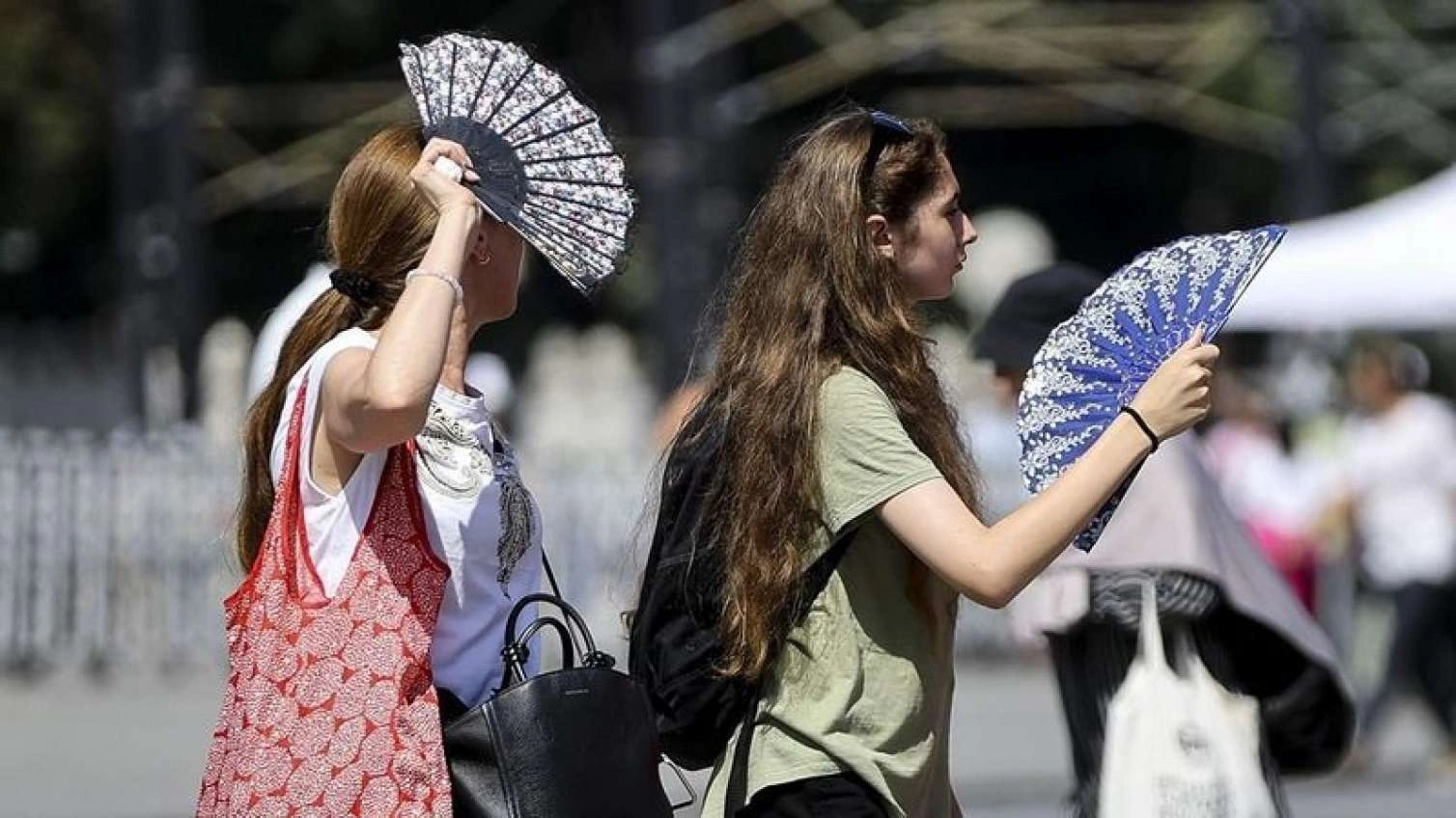 İyulun havası: 42 dərəcə isti...