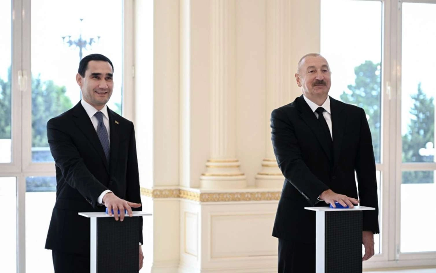 Azərbaycan Türkmənistana tanker hədiyyə etdi