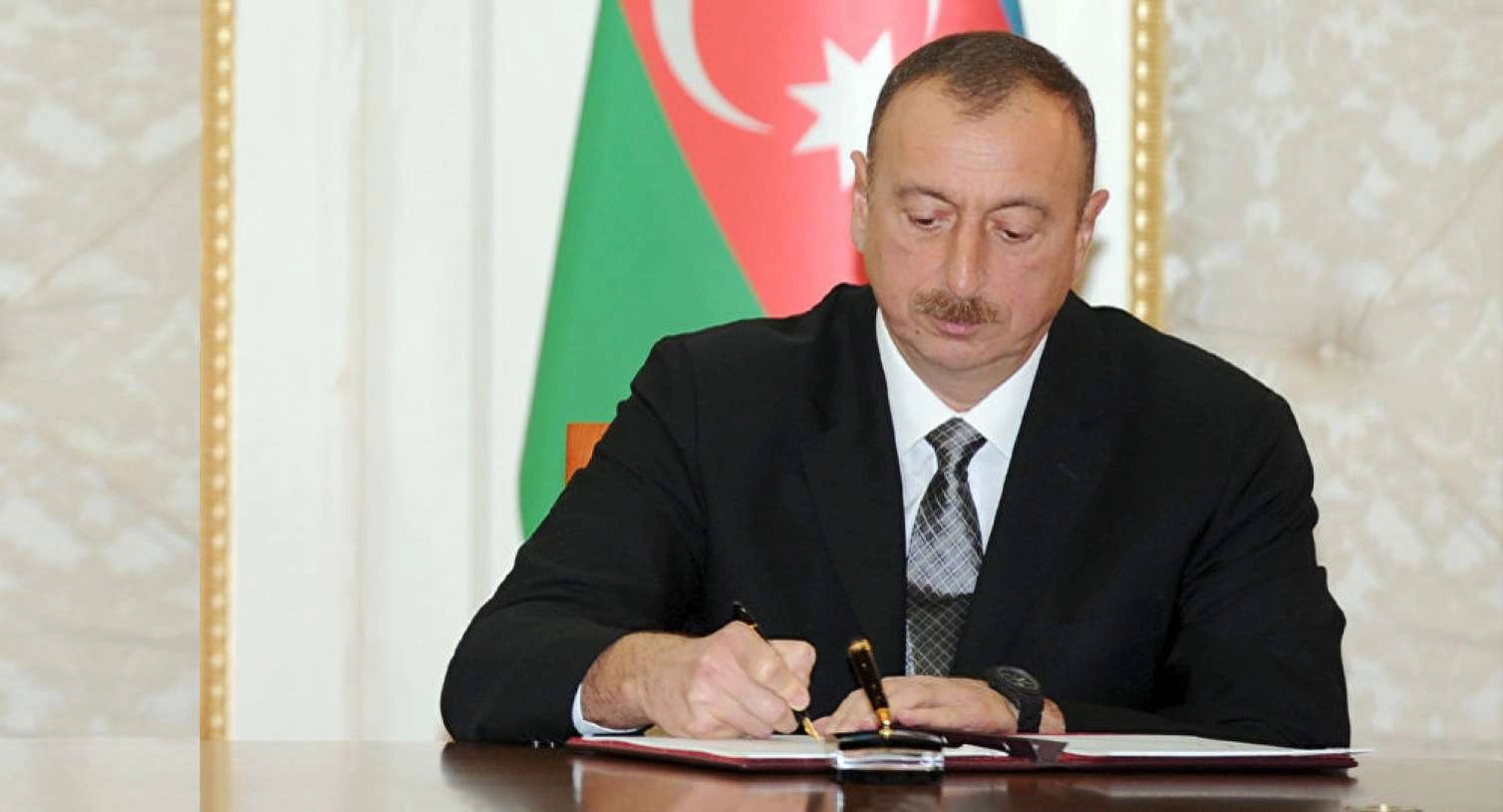 Prezidentdən Dövlət Gömrük Komitəsi ilə bağlı