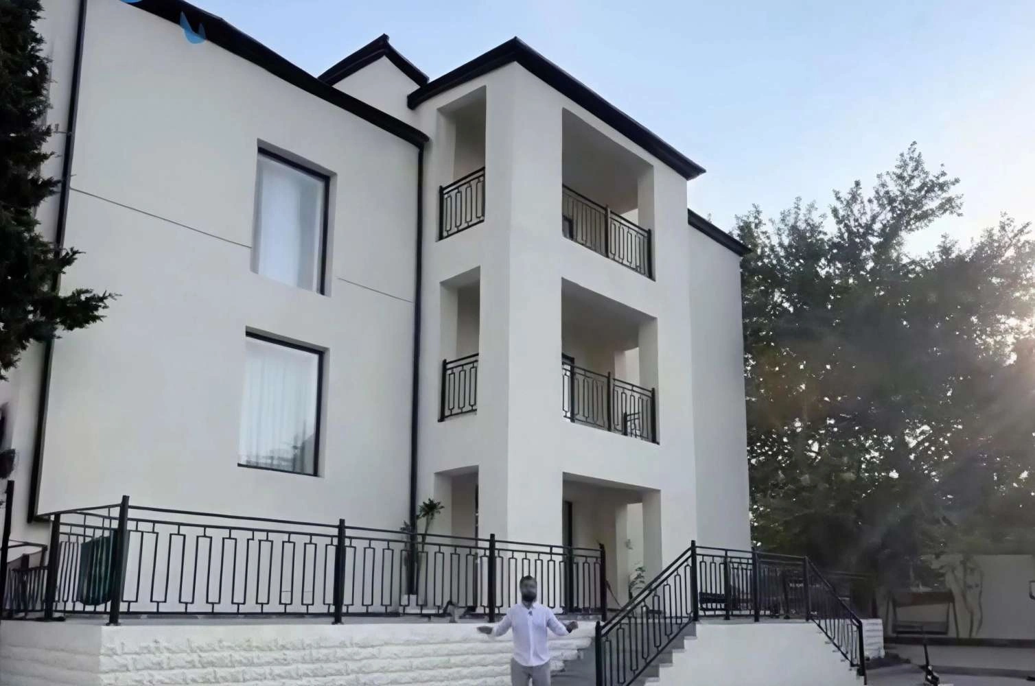 Xalq artistinin villası satışa çıxarıldı