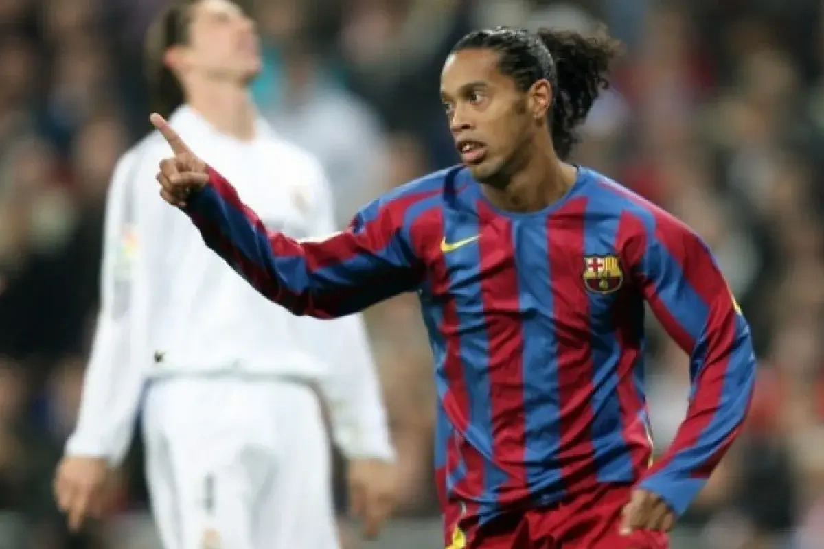 Ronaldinyo meydançaya qayıdır?