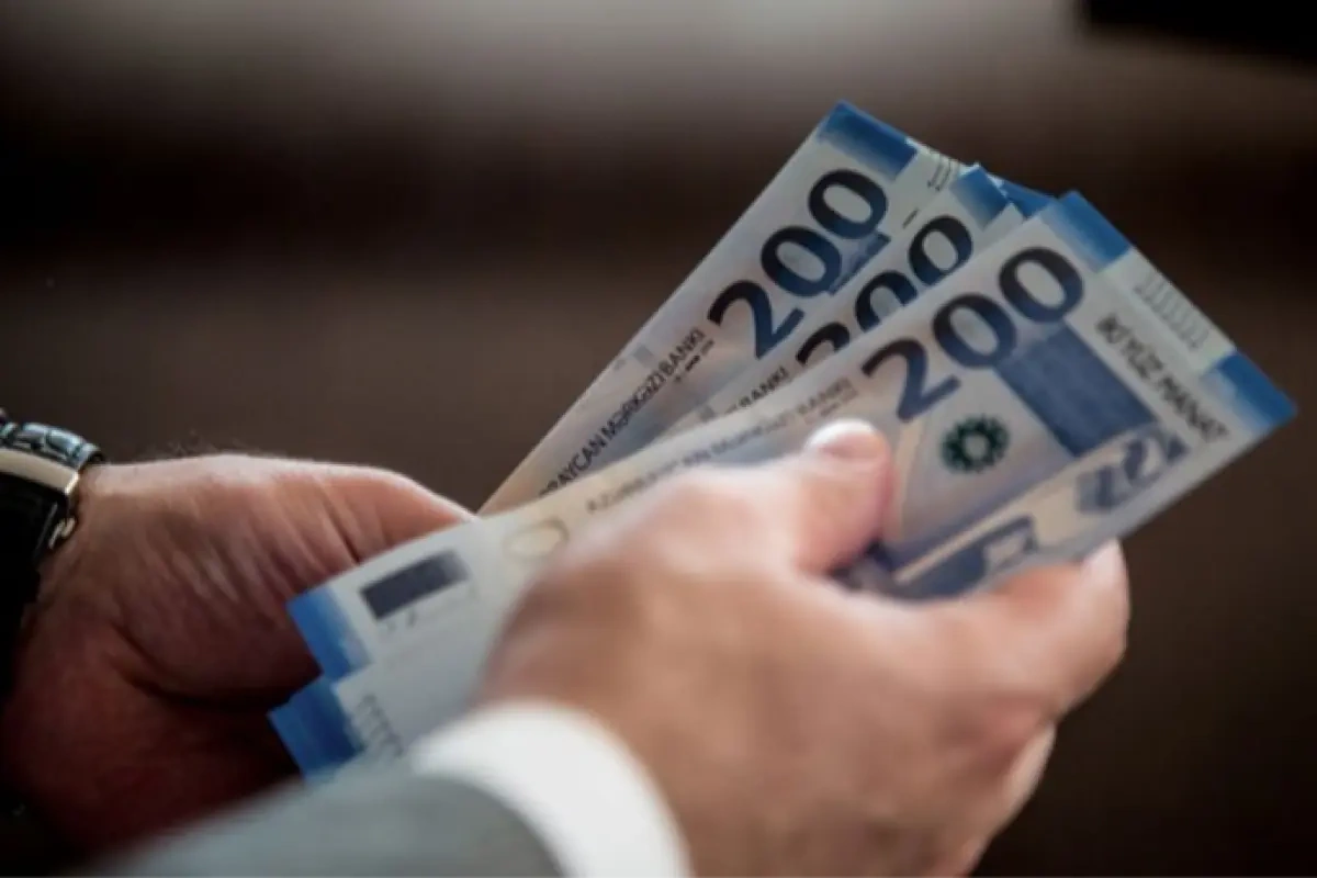 Bu şəxslərin maaşı 35 faiz artacaq