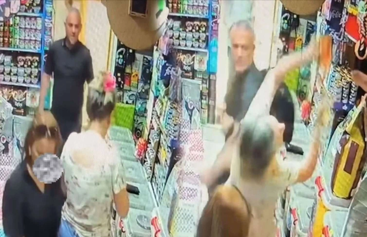 Qadını mağazada döyən kişi haqda qərar verildi