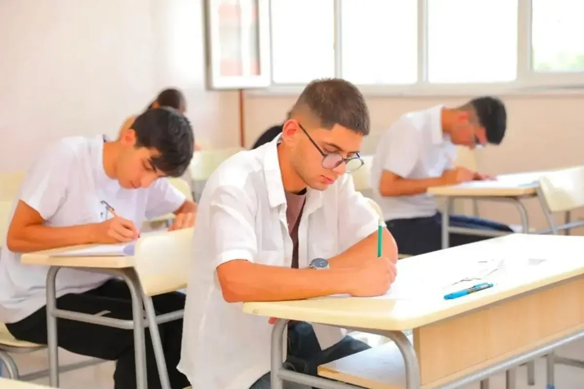 Naxçıvanda II və III ixtisas qrupları üzrə qəbul imtahanı keçirildi