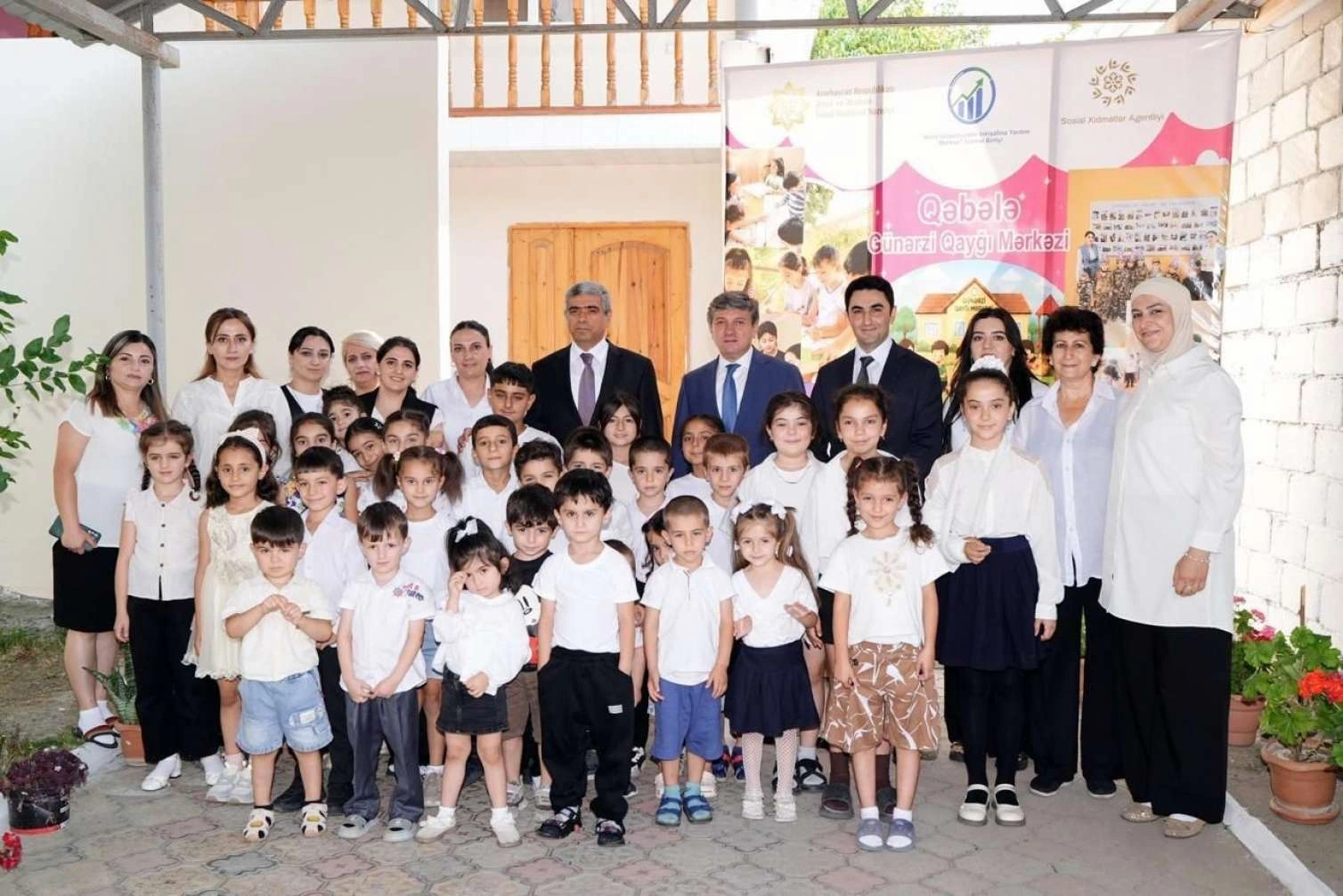 Nazir Anar Əliyev Qəbələdə vətəndaşları qəbul edib