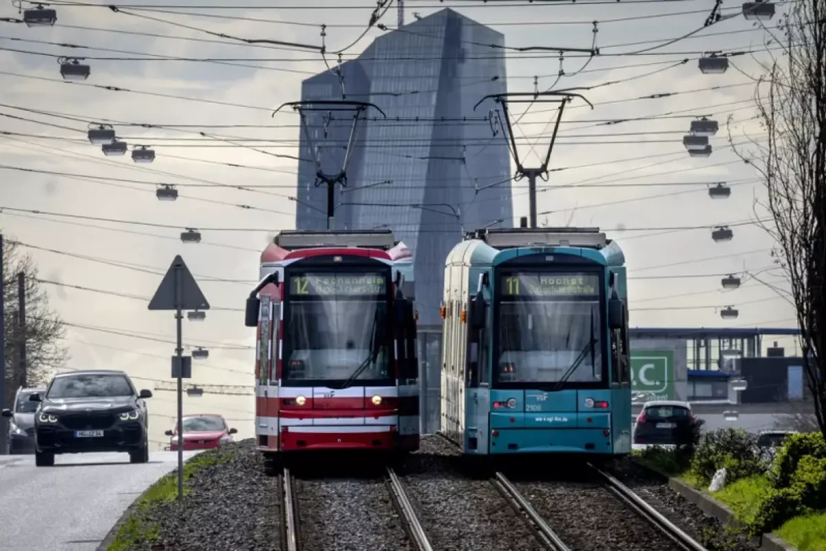 Almaniyada tramvay qəzasında 27 nəfər xəsarət aldı